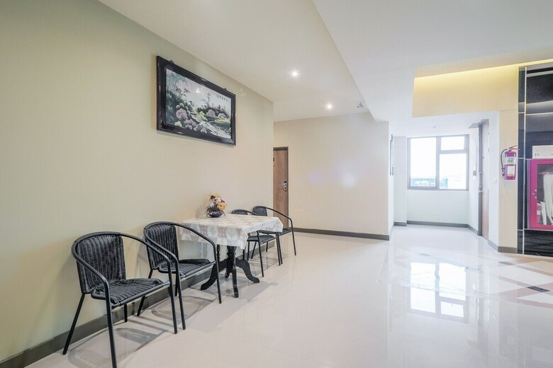Hostal Oyo 781 Newravan Bangkok