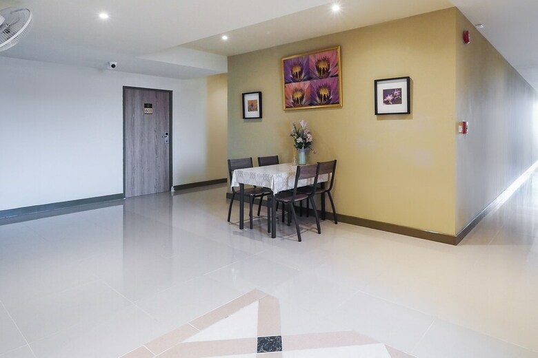 Hostal Oyo 781 Newravan Bangkok