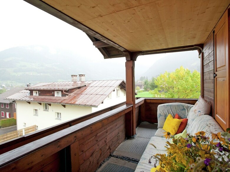Classy Apartment With Balcony, Heating, Parking, Garden