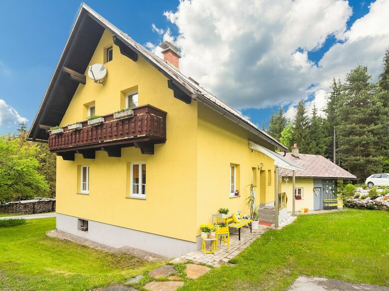 Spacious Holiday Home In Tr�polach Near Ski Area