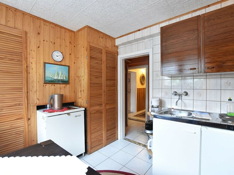 Charming Apartment In K�hlungsborn With Parking