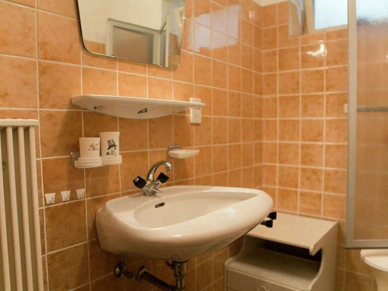 Pleasant Apartment With Sauna, Terrace,garden,darts, Parking
