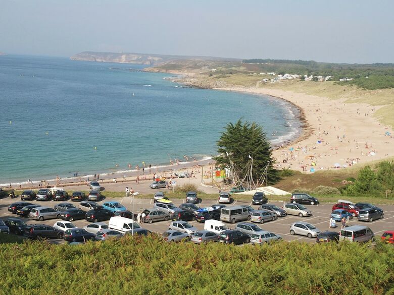Comfortable Semi-detached Holiday Home 700 M From The Beach In Brittany