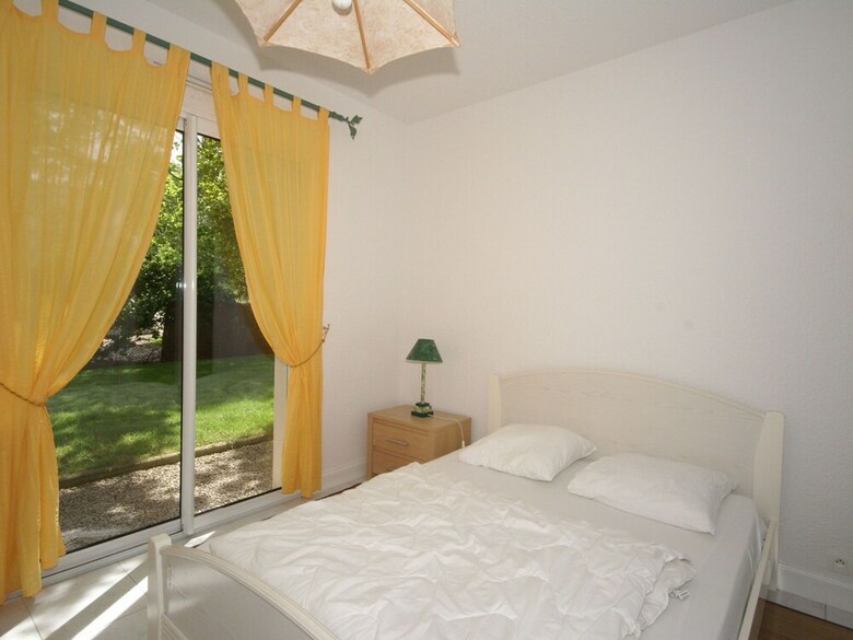 Comfortable Semi-detached Holiday Home 700 M From The Beach In Brittany