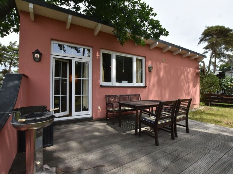 Cozy Bungalow Near Sea In Pepelow