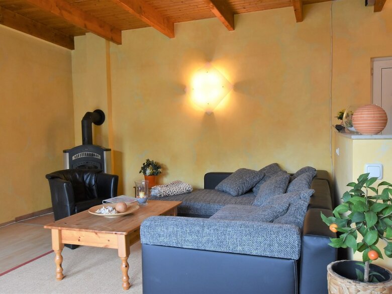 Cozy Bungalow Near Sea In Pepelow