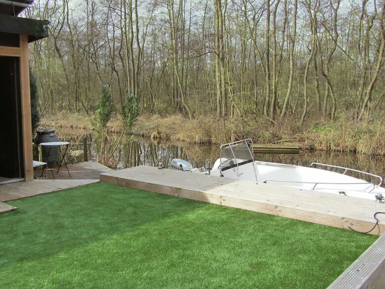Cosy Holiday Home In Loosdrecht With Pool