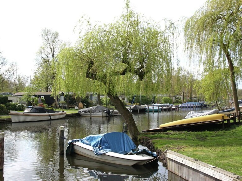 Cosy Holiday Home In Loosdrecht With Pool
