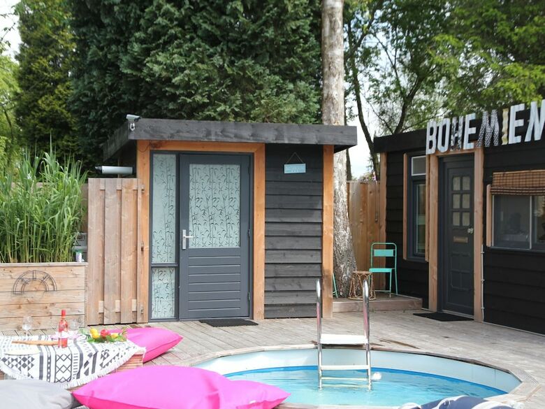 Cosy Holiday Home In Loosdrecht With Pool