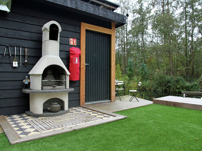 Cosy Holiday Home In Loosdrecht With Pool