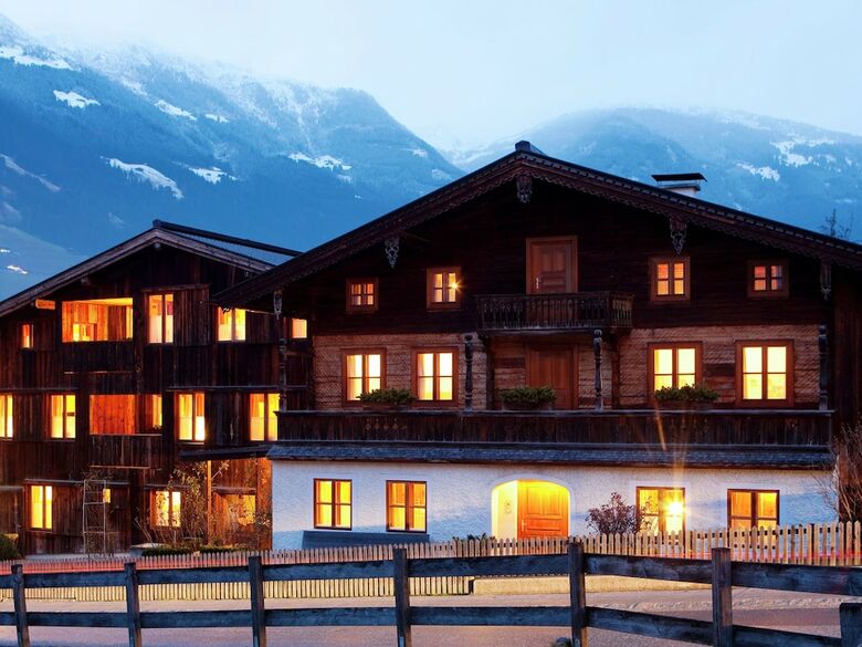 Spacious Apartment In Tyrol With Mountain View