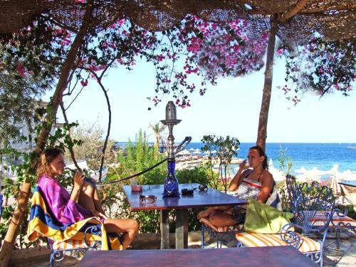 Hotel King Tut Aqua Park Beach Resort