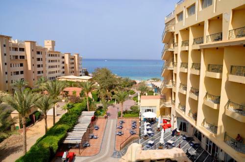 Hotel King Tut Aqua Park Beach Resort