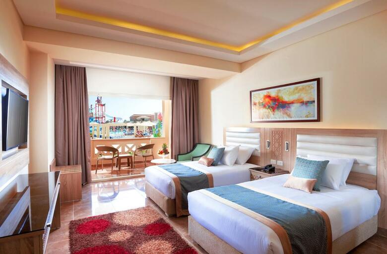 Hotel Sea World Resort (formerly - Aqua Blu Resort)