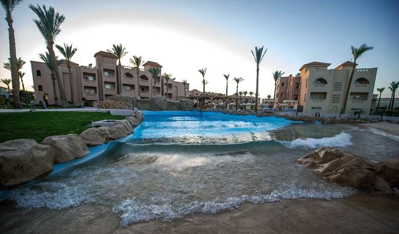 Hotel Sea World Resort (formerly - Aqua Blu Resort)