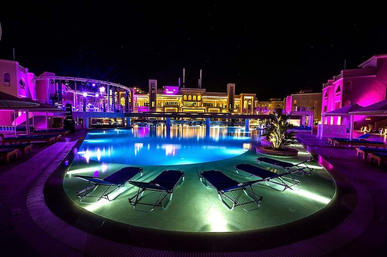 Hotel Sea World Resort (formerly - Aqua Blu Resort)