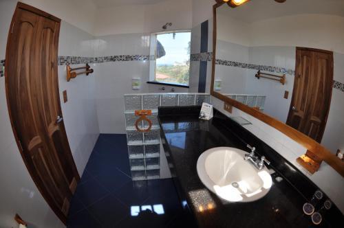 Hotel Azuluna Ecolodge