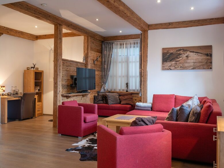 Luxurious Apartment In F�rth With Pool