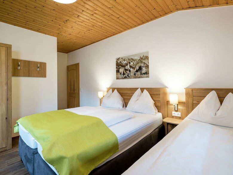 Luxurious Holiday Home In Saalbach-hinterglemm With Barbecue