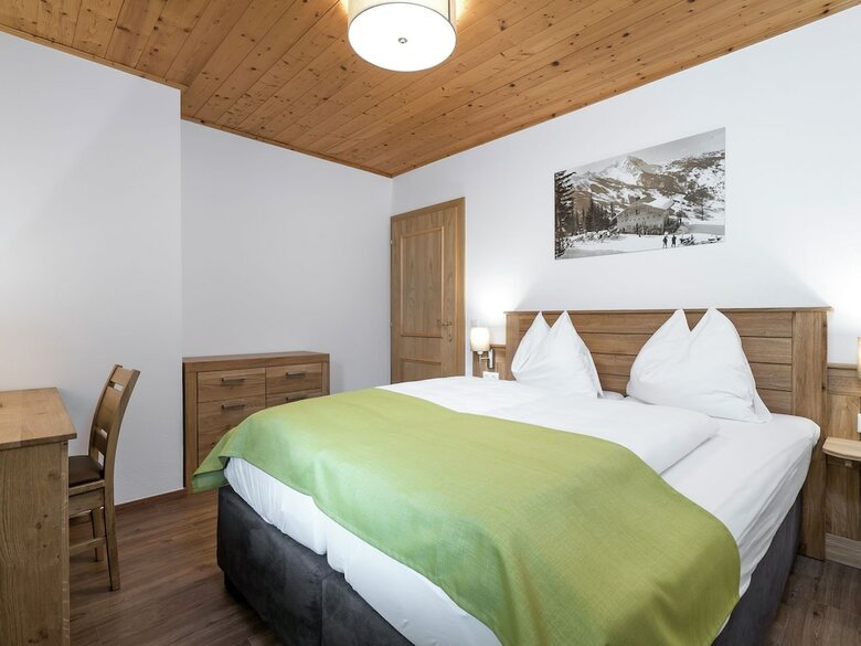 Luxurious Holiday Home In Saalbach-hinterglemm With Barbecue