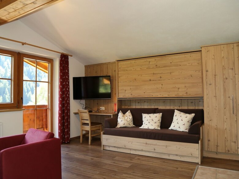 Luxurious Holiday Home In Saalbach-hinterglemm With Barbecue