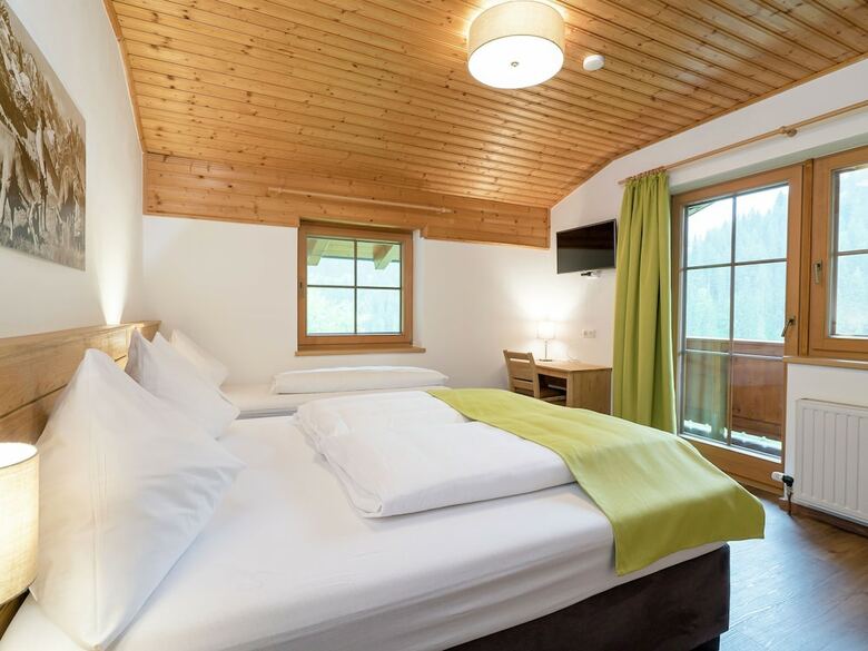 Luxurious Holiday Home In Saalbach-hinterglemm With Barbecue