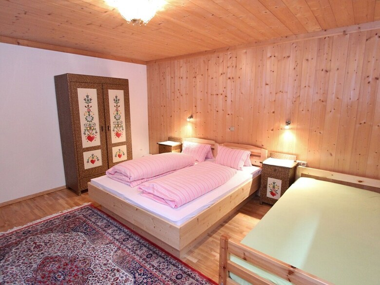 Cozy Apartment In M�hlbach With Parking