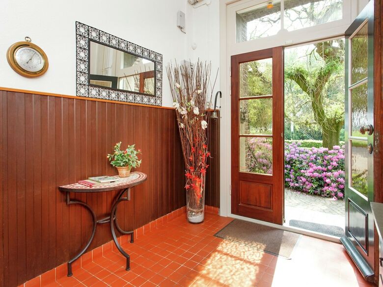 Luxurious, Charming Accommodation With Sauna And Recreation Room