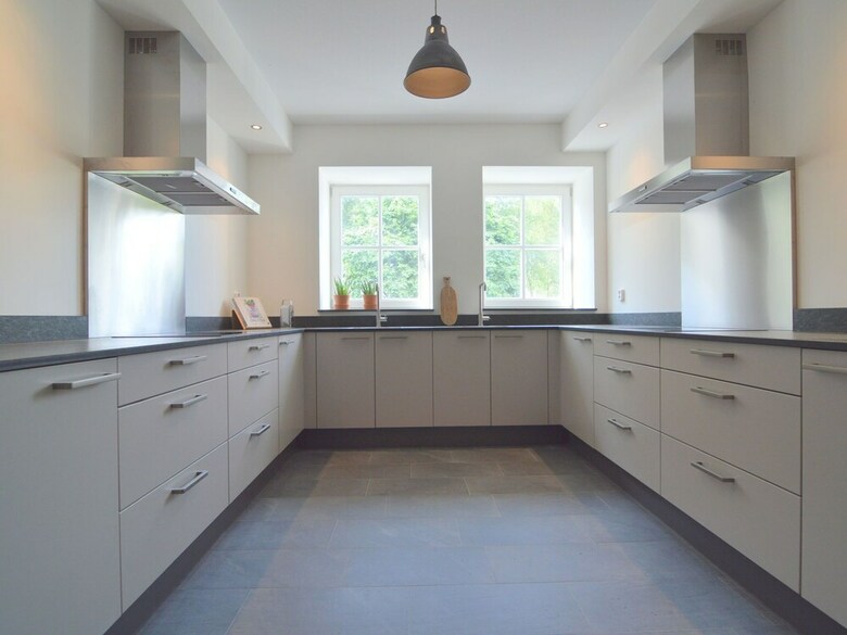 Luxurious, Charming Accommodation With Sauna And Recreation Room