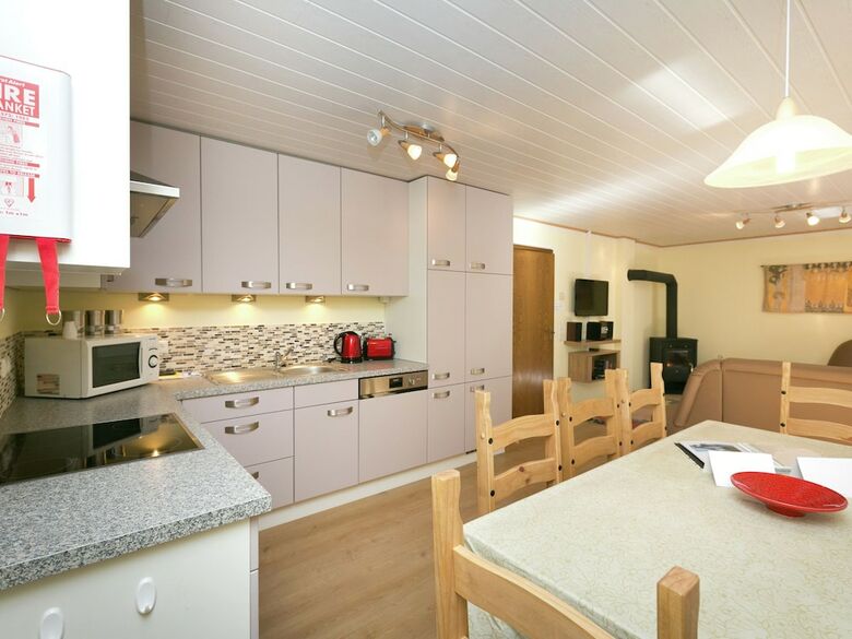 Spacious Apartment With Garden In Salzburg