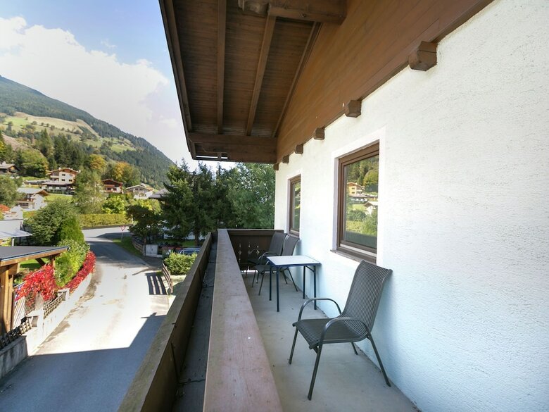 Spacious Apartment With Garden In Salzburg
