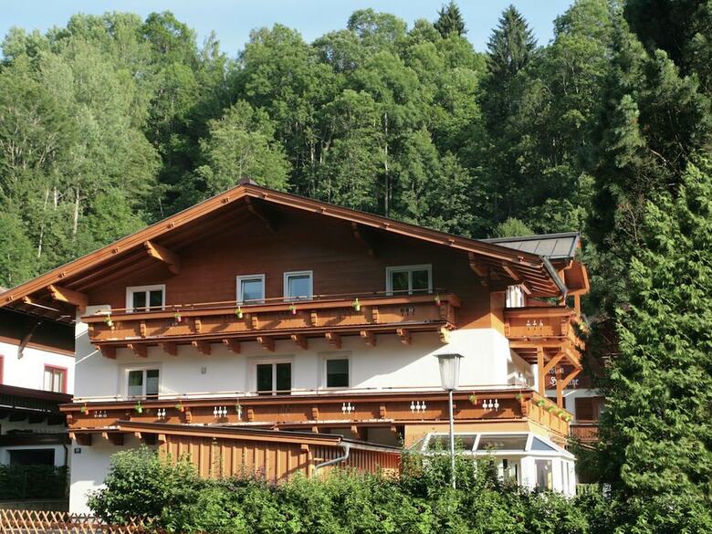 Spacious Holiday Home Near Ski Area In Wagrain