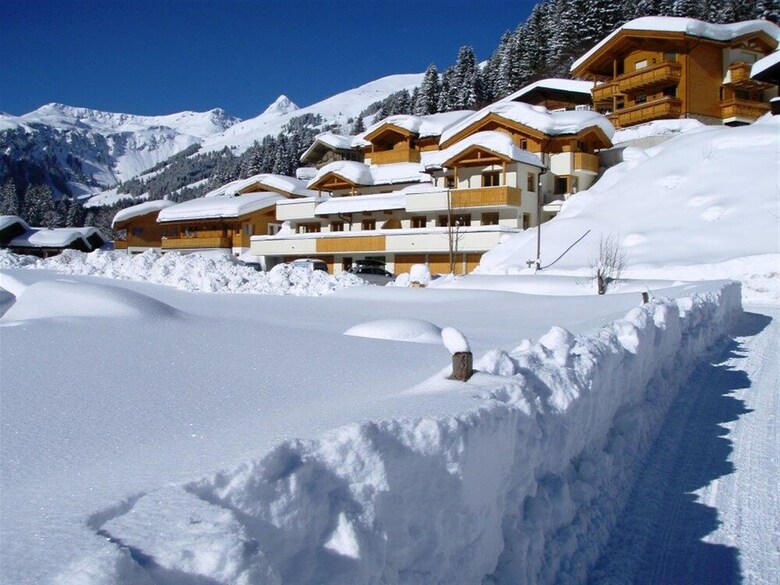 Luxurious Chalet In Saalbach With Sauna