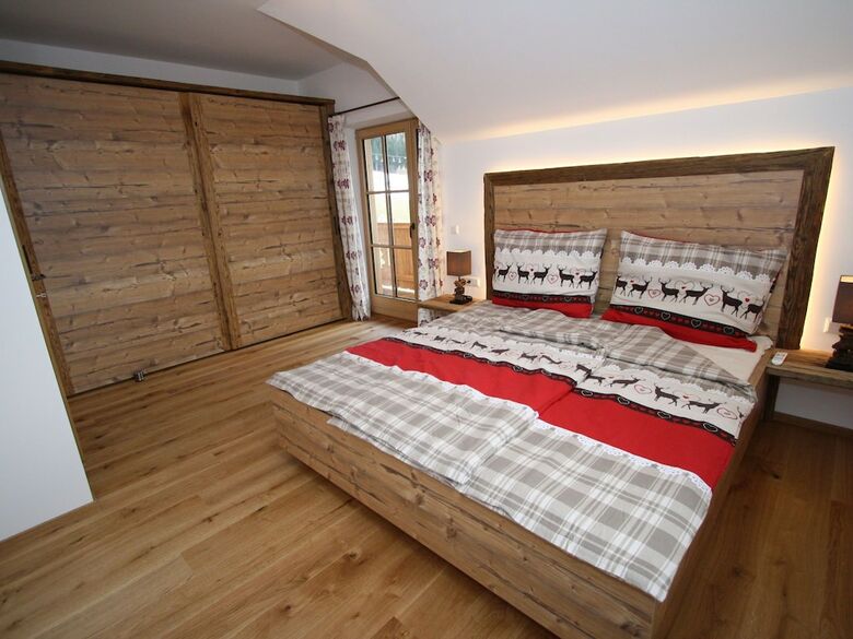 Chalet In Sankt With Artistic Interiors & Ski Piste View