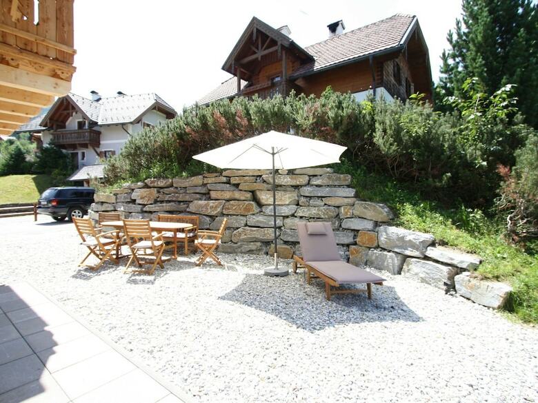 Chalet In Sankt With Artistic Interiors & Ski Piste View