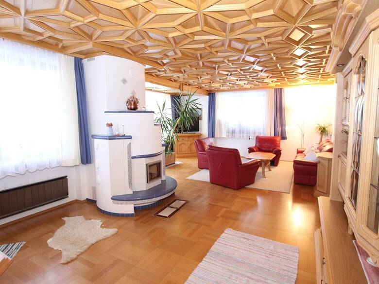 Spacious Chalet With Sauna In Piesendorf