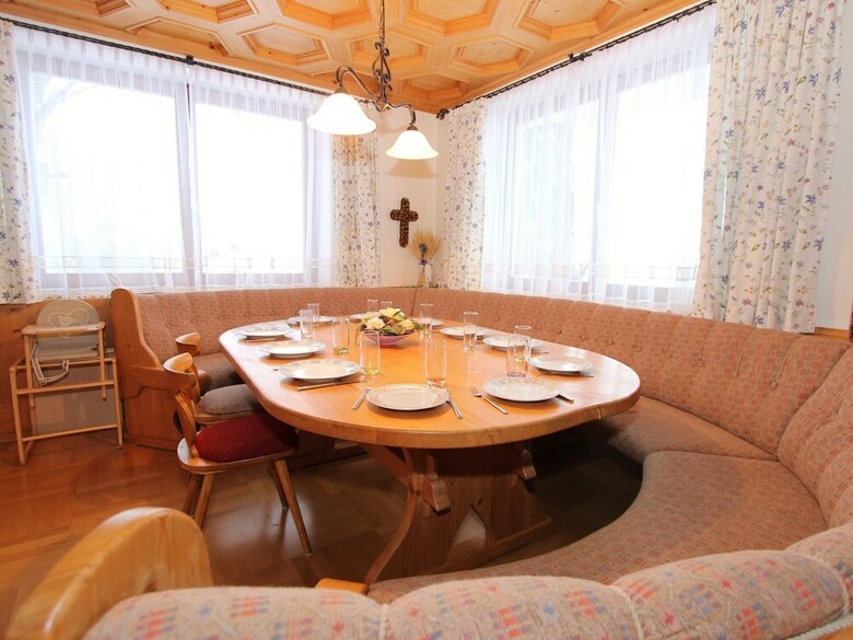Spacious Chalet With Sauna In Piesendorf