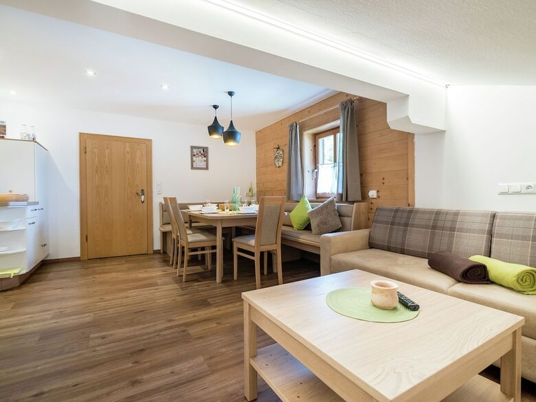 Spacious Apartment In Leogang In Ski Area