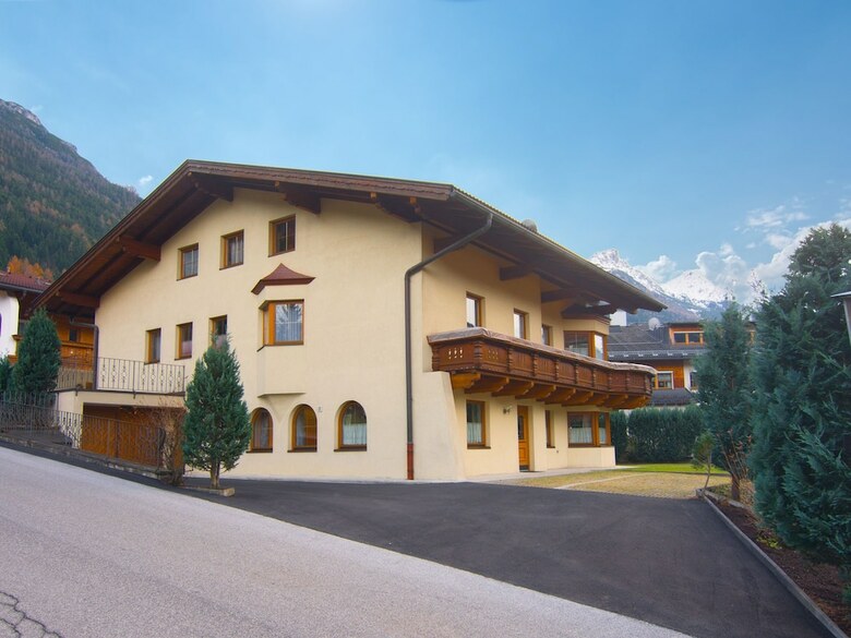 Contemporary Apartment In Kampl Near Ski Area