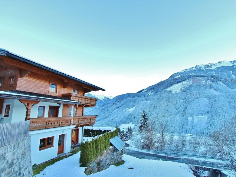 Cozy Apartment In Salzburg With Mountain View