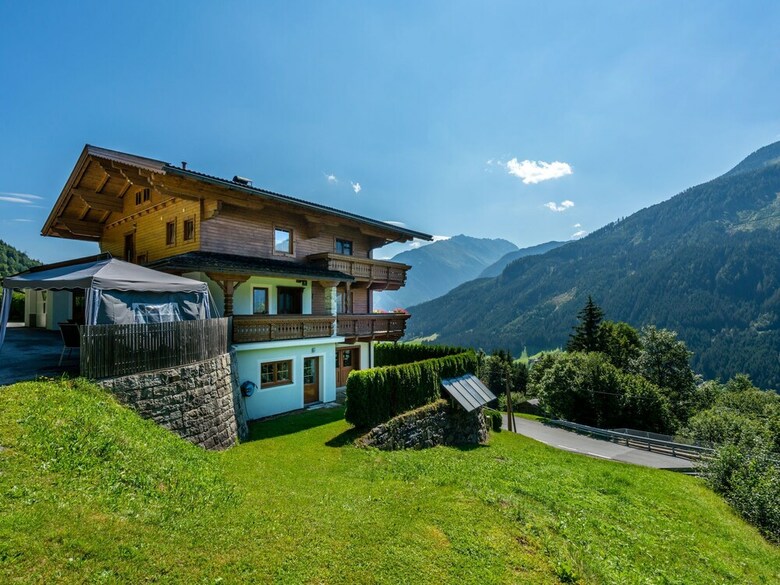 Cozy Apartment In Salzburg With Mountain View