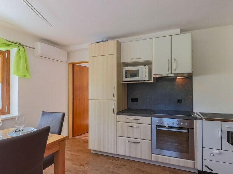 Modern Apartment In K�nigsleiten Near Swimming Pool