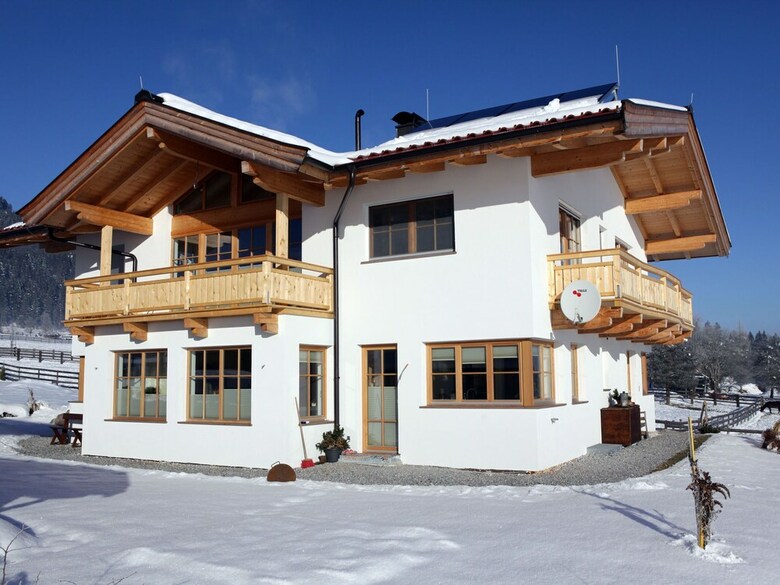 Cozy Mountain View Apartment In Tyrol