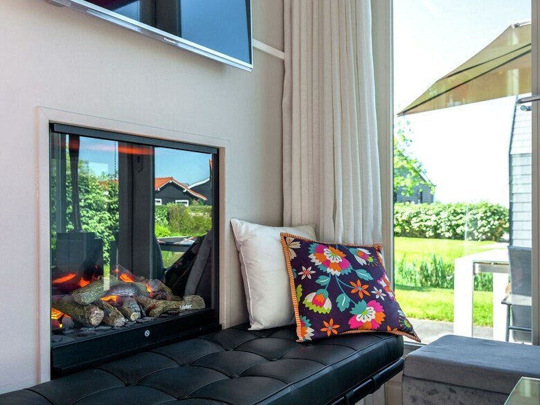 Modern Holiday Home In Kattendijke With A Garden