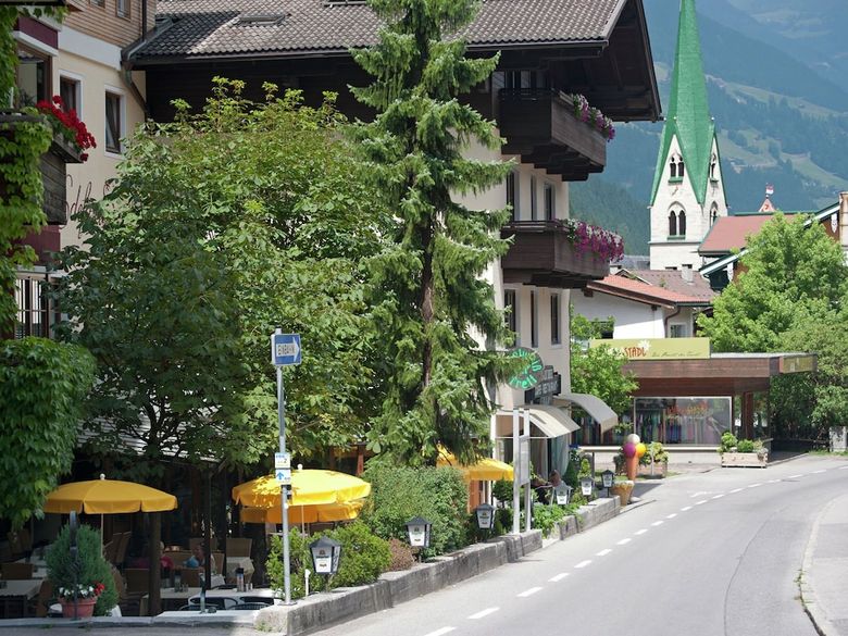 Lovely Chalet In Mayrhofen With Private Garden