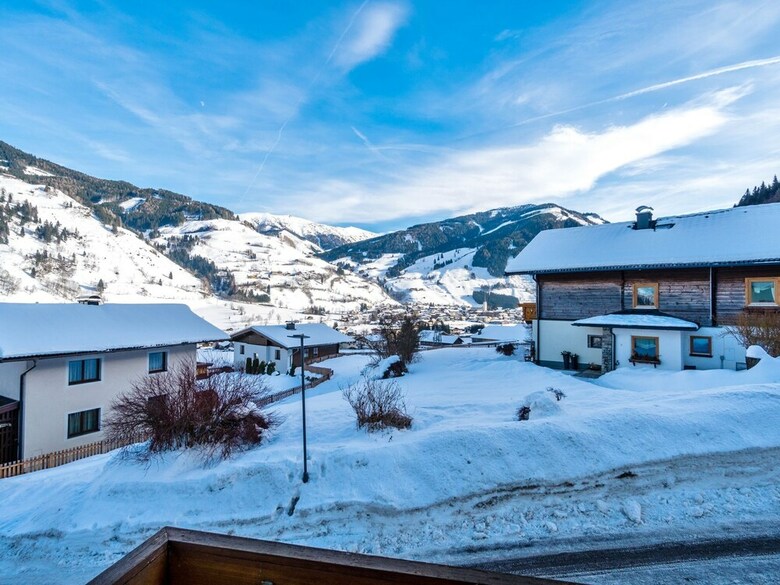 Apartamentos Modern Holiday Home In Rauris With Barbecue
