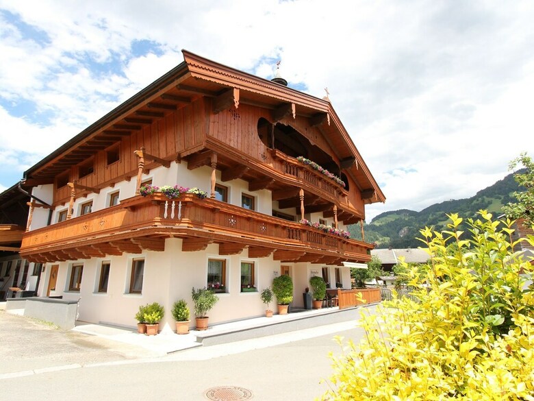 Modern Apartment In Itter Near Forest