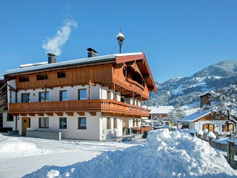 Modern Apartment In Itter Near Forest