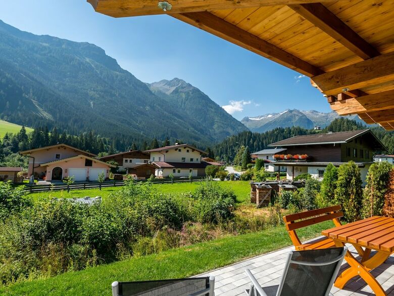 Spacious Holiday Home In Wald Im Pinzgau With Sauna