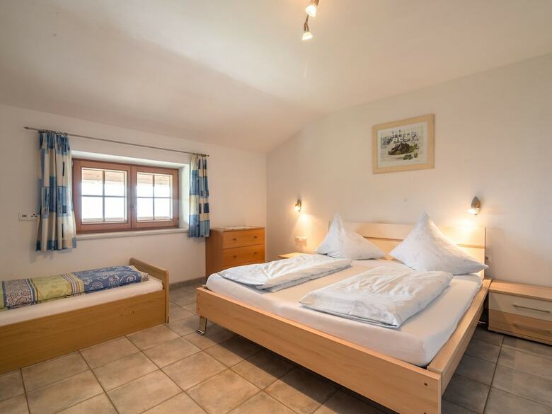Cozy Mansion In S�ll With Garden